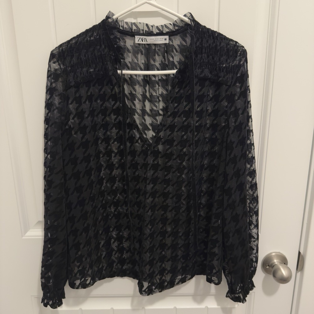 Zara Women's Black‎ Shear Velvet Textured Print Long Sleeve Blouse Size XS
